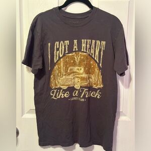 Lainey Wilson t shirt